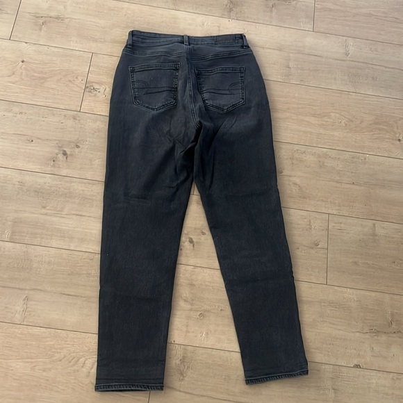 American Eagle mom jeans - Picture 3 of 3